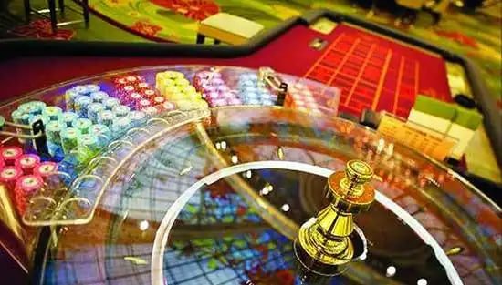 ratu365 dashboard showing live football streams and casino tables